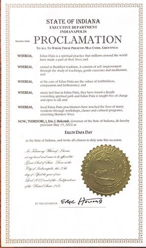 图：印第安那州州长特此颁发褒奖宣布“二零二二年五月十三日为法轮大法日”